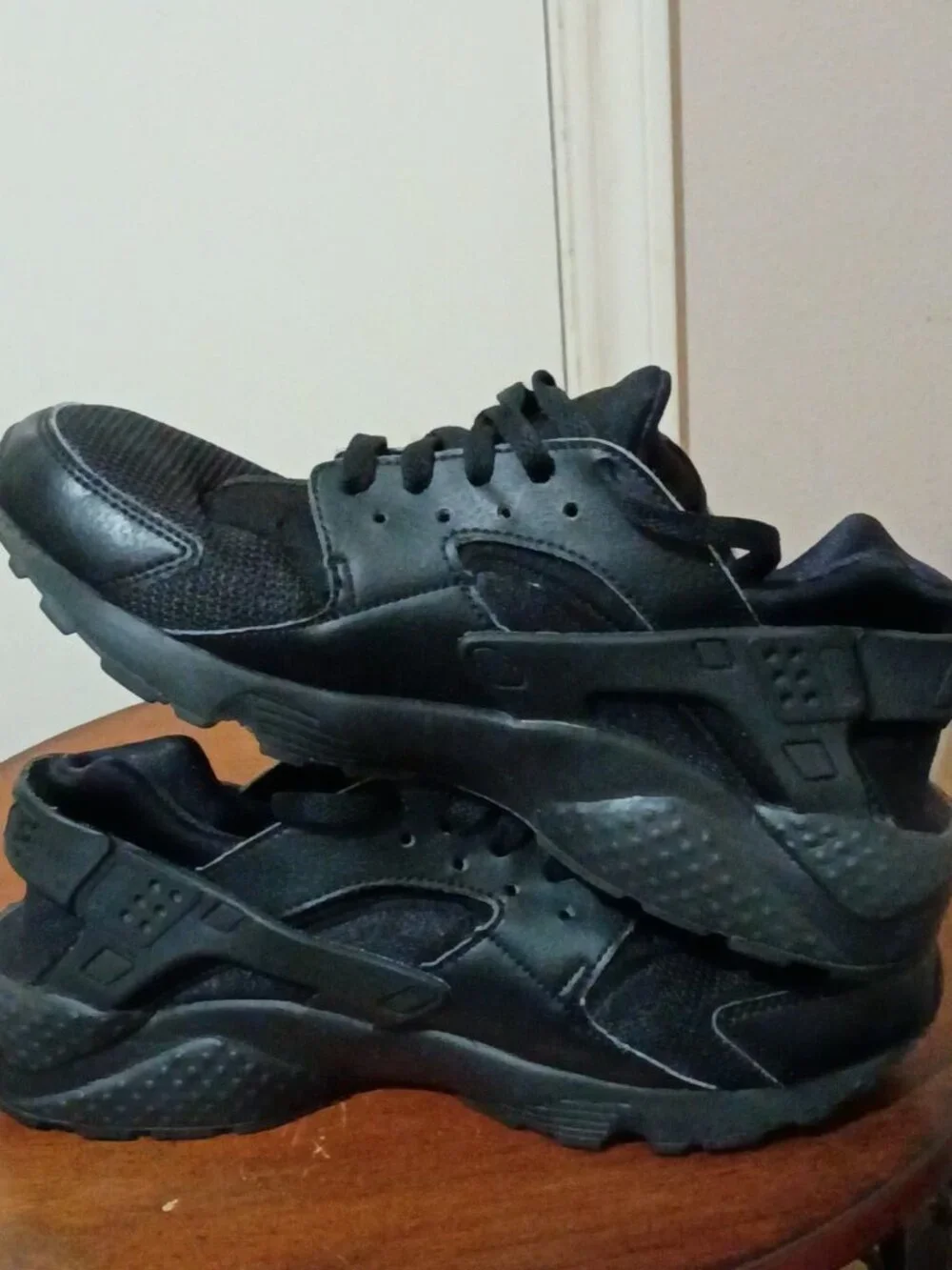 Nike Huarache Run Shoes Youth Size 7Y Kids Black Athletic Sneakers 654275-016